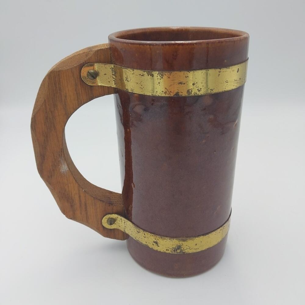 Vintage Brown Stoneware 20 Oz Mug with Wood Handle and Gold Ban